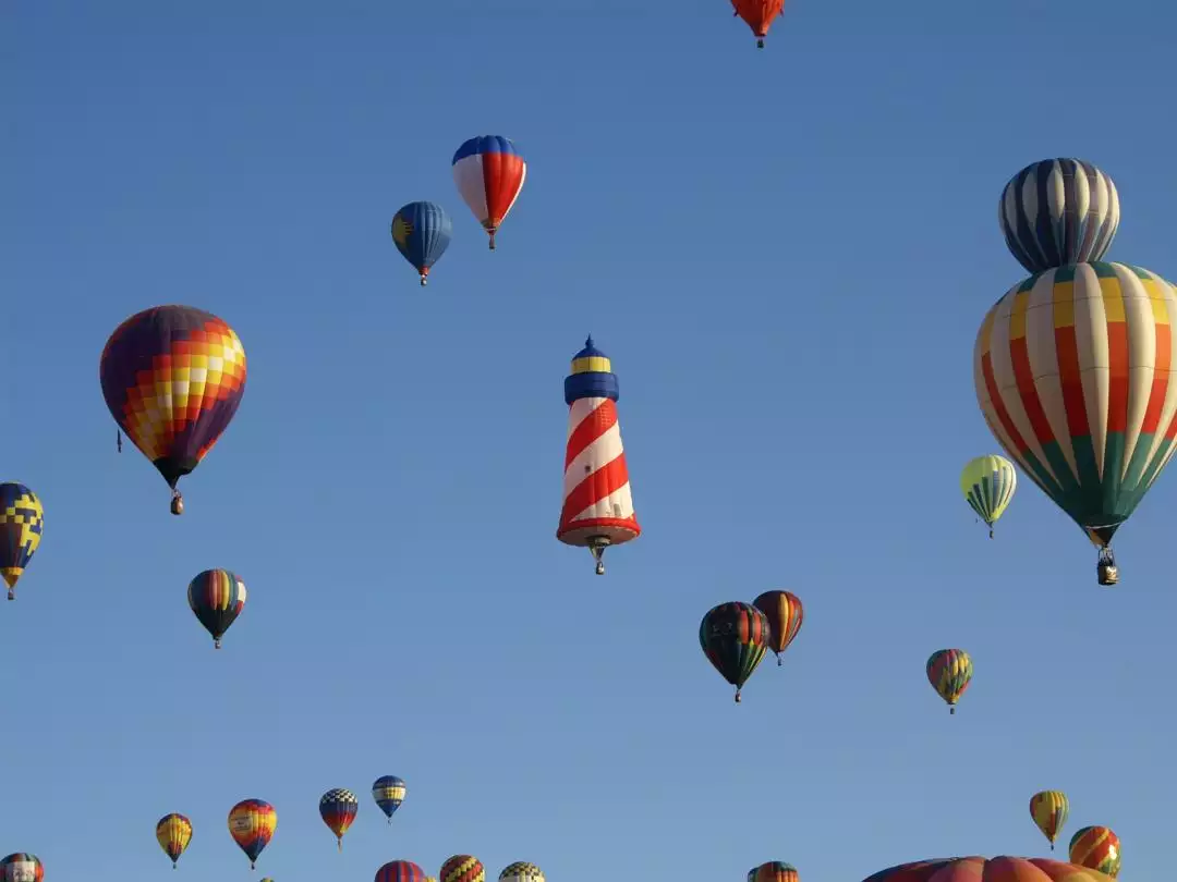 Albuquerque Balloon Festival image by Beachrunner from Pixabay